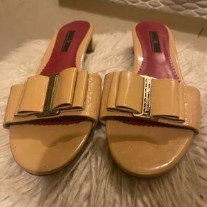 Carolina herrera sandals patter leather